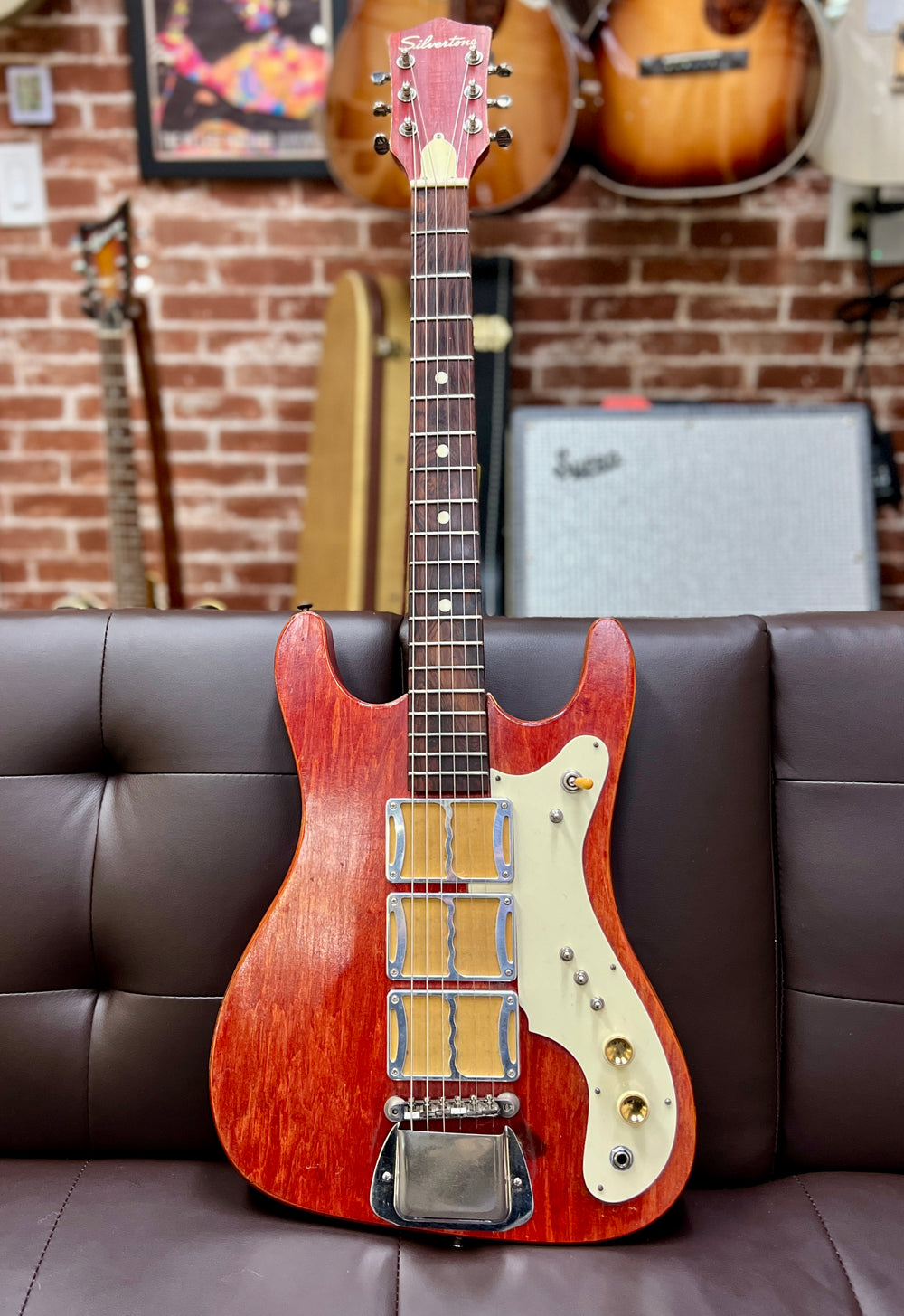 Ronin Mod Shop - Silvertone Alamo Ryder (short-scale). 5lbs 1oz