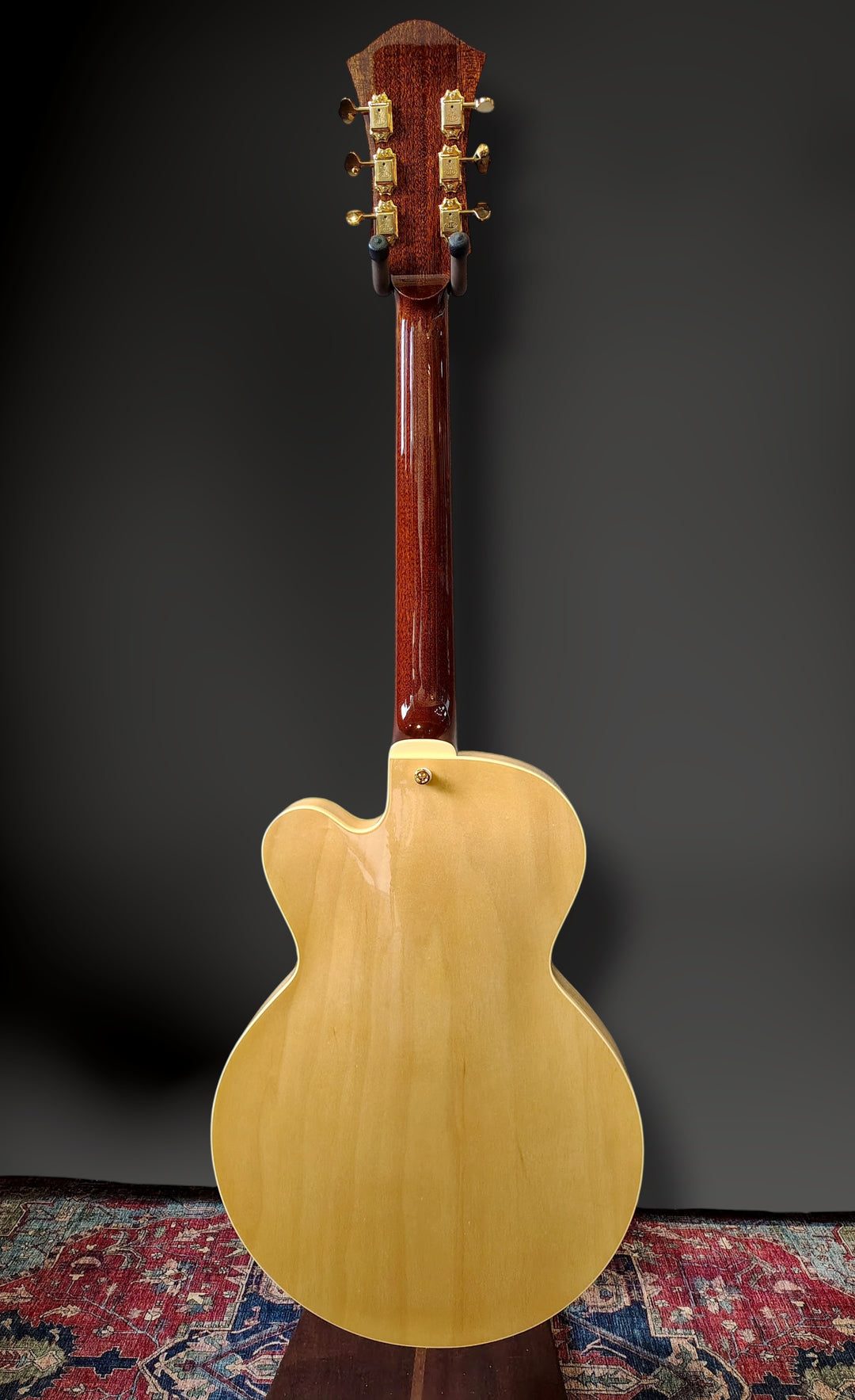 Rozeo "Lady Bug" Natural by Tarada Guitars