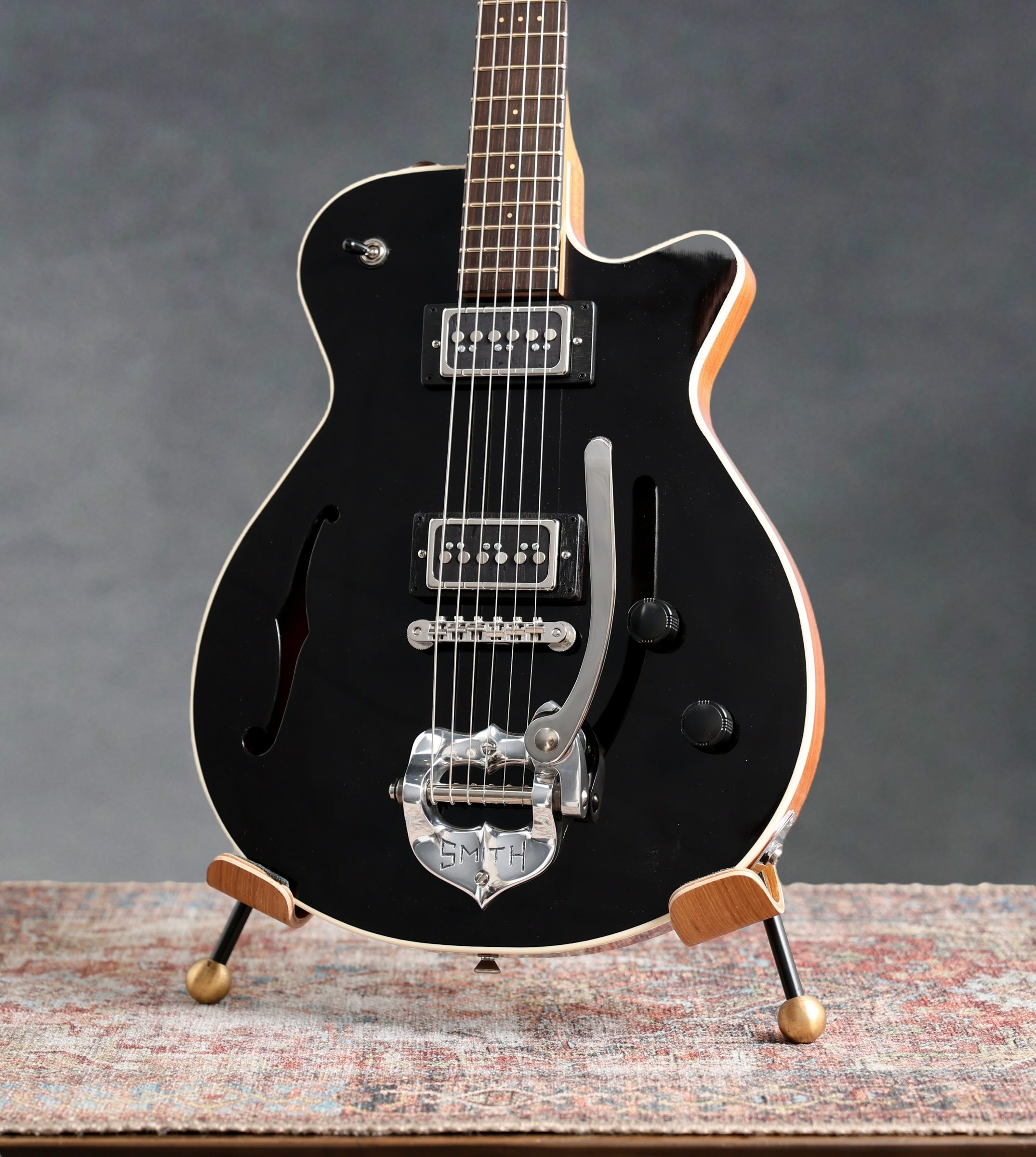 Grez Mendocino Black / Natural w/ Dynasonic Pickups & TK Smith