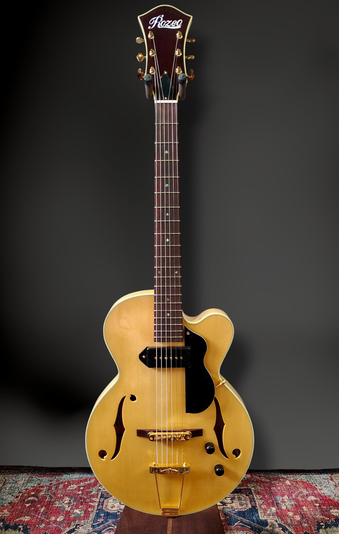 Rozeo "Lady Bug" Natural by Tarada Guitars