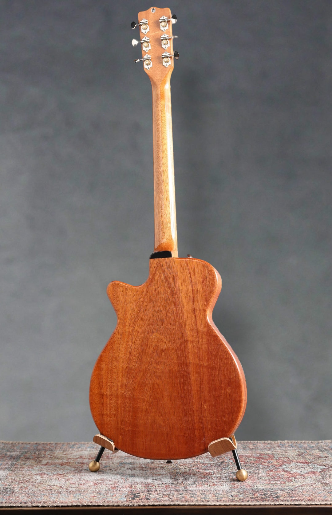 Grez Mendocino Black / Natural w/ Dynasonic Pickups & TK Smith vibrato