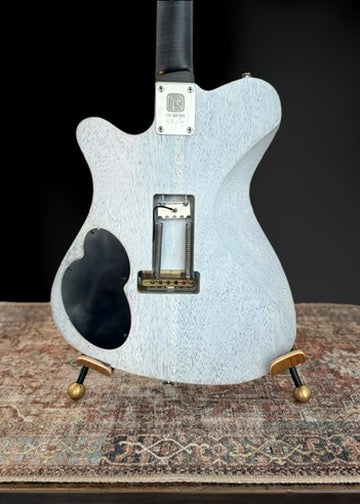 Tao Guitars T-Bucket. 2021 - Korina w/ 25.5" scale lentgh and hiddenn neck Pickup.) NEW, Authorized Dealer)