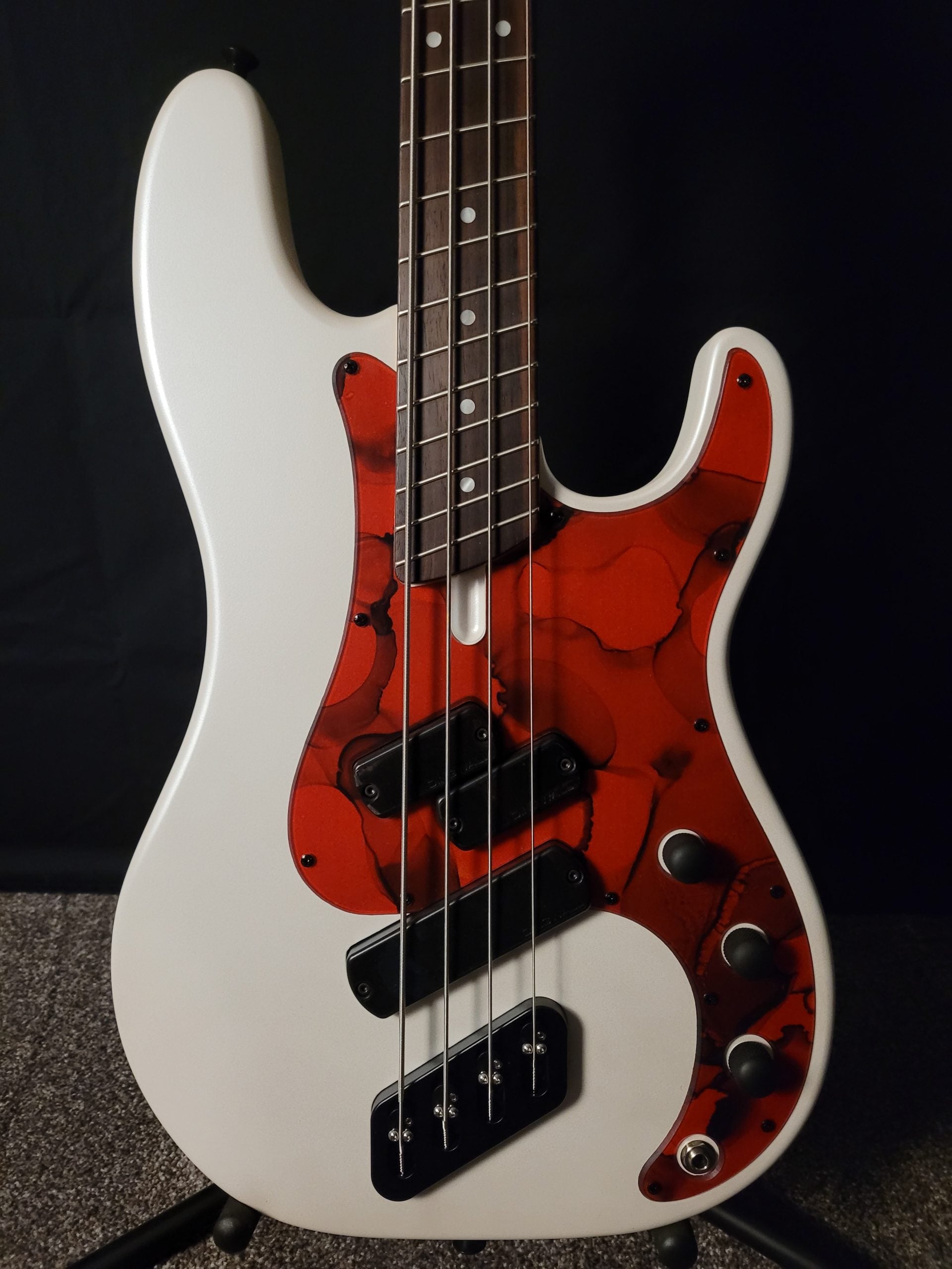 Dingwall SP1 5 Strings Ducati White by Dingwall