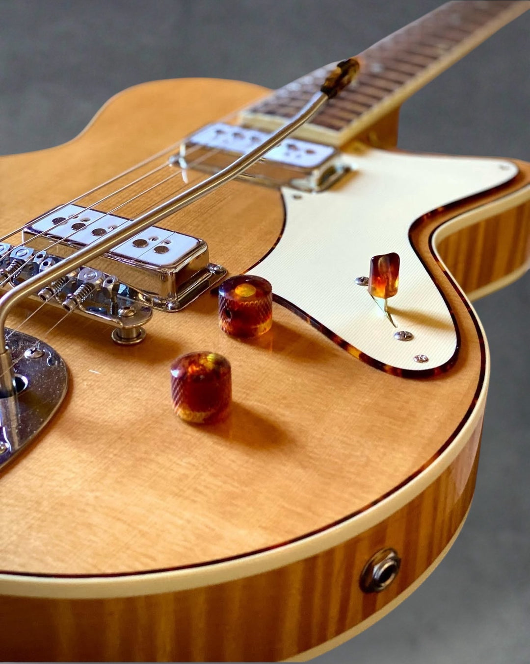 Yanuziello Electric 2021 - Natural. Duncan CS Dynasonics &amp; Mastery. Spruce / Curly Maple. by South Shore Guitar Boutique