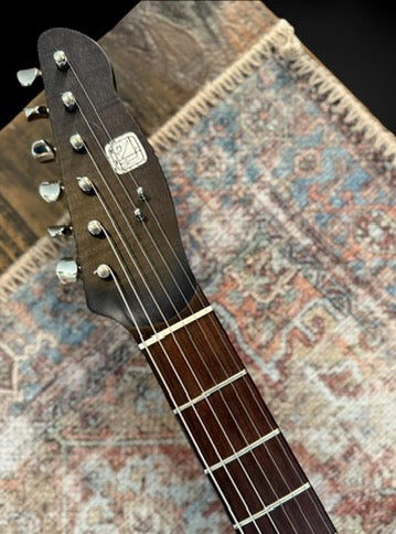 Tao Guitars T-Bucket. 2021 - Korina w/ 25.5" scale lentgh and hiddenn neck Pickup.) NEW, Authorized Dealer)