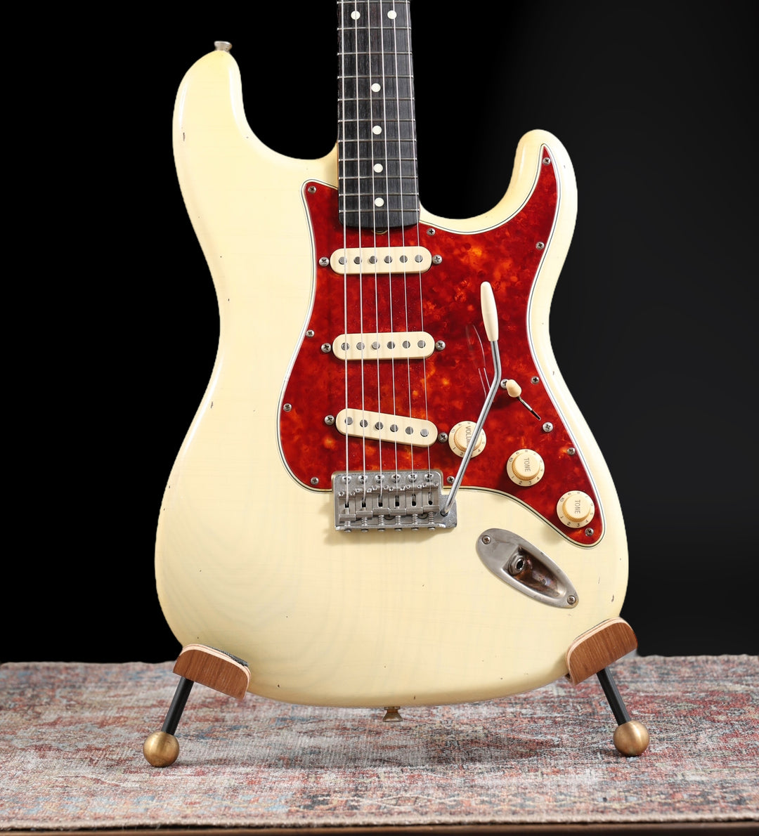 Lelah Customs Model 37S – Blonde