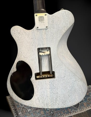 Tao Guitars T-Bucket. 2021 - Korina w/ 25.5" scale lentgh and hiddenn neck Pickup.) NEW, Authorized Dealer)