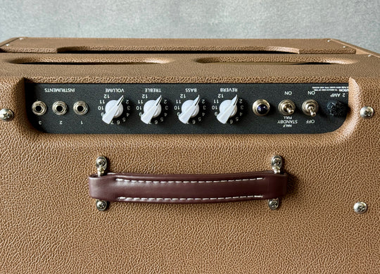 Victoria Amplifiers Club Deluxe 2x10 V-Front – Cocoa Levant Tolex / Wheat Grill (Authorized Dealer) by VICTORIA AMPS