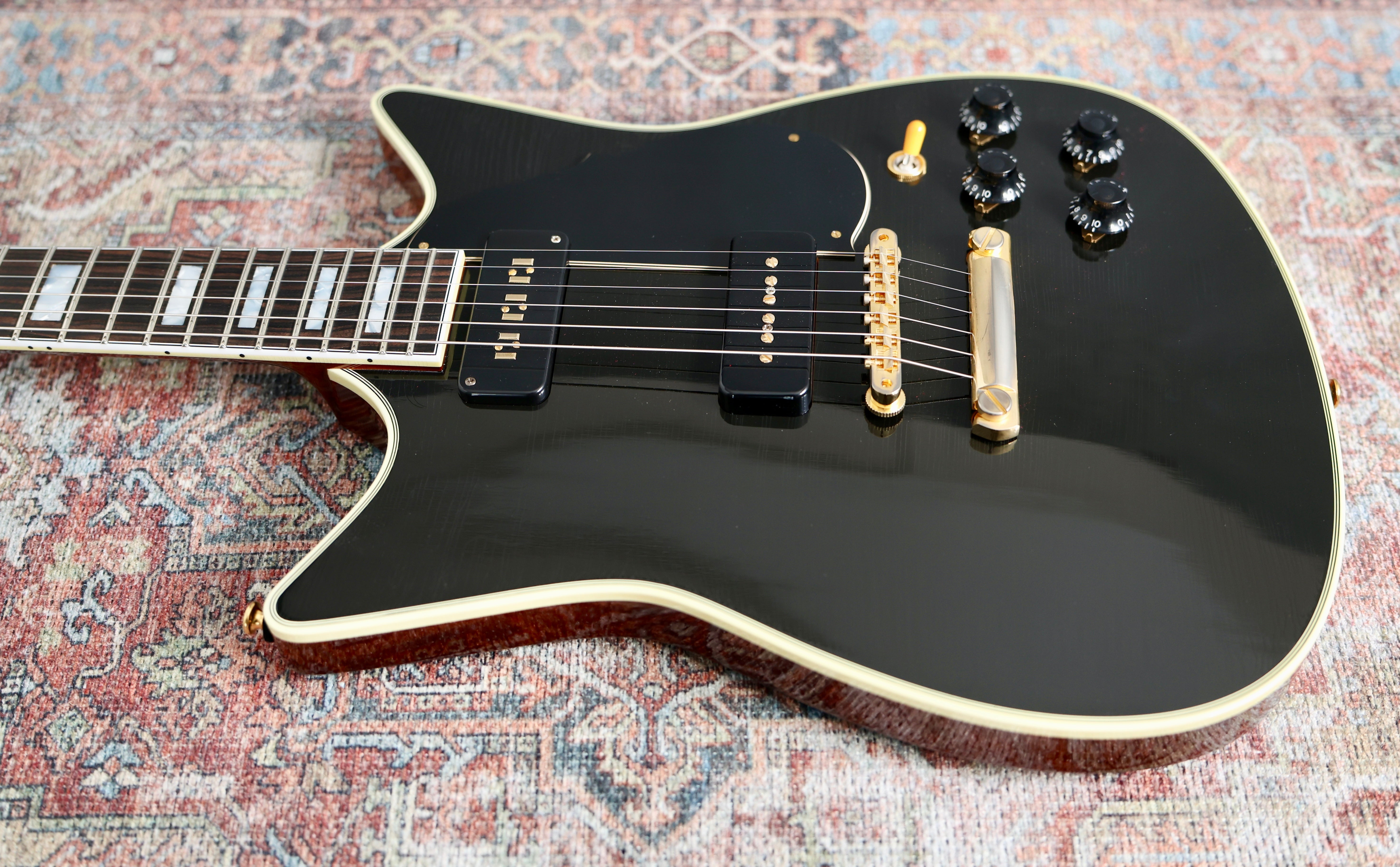 Frank Brothers Guitar Company - CUSTOM ARCADE ONE MODEL. Piano
