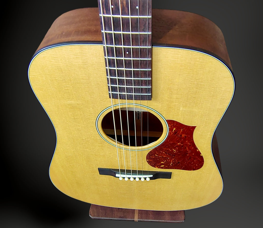 Iris Guitars D-WH Natural by Iris Guitar Company