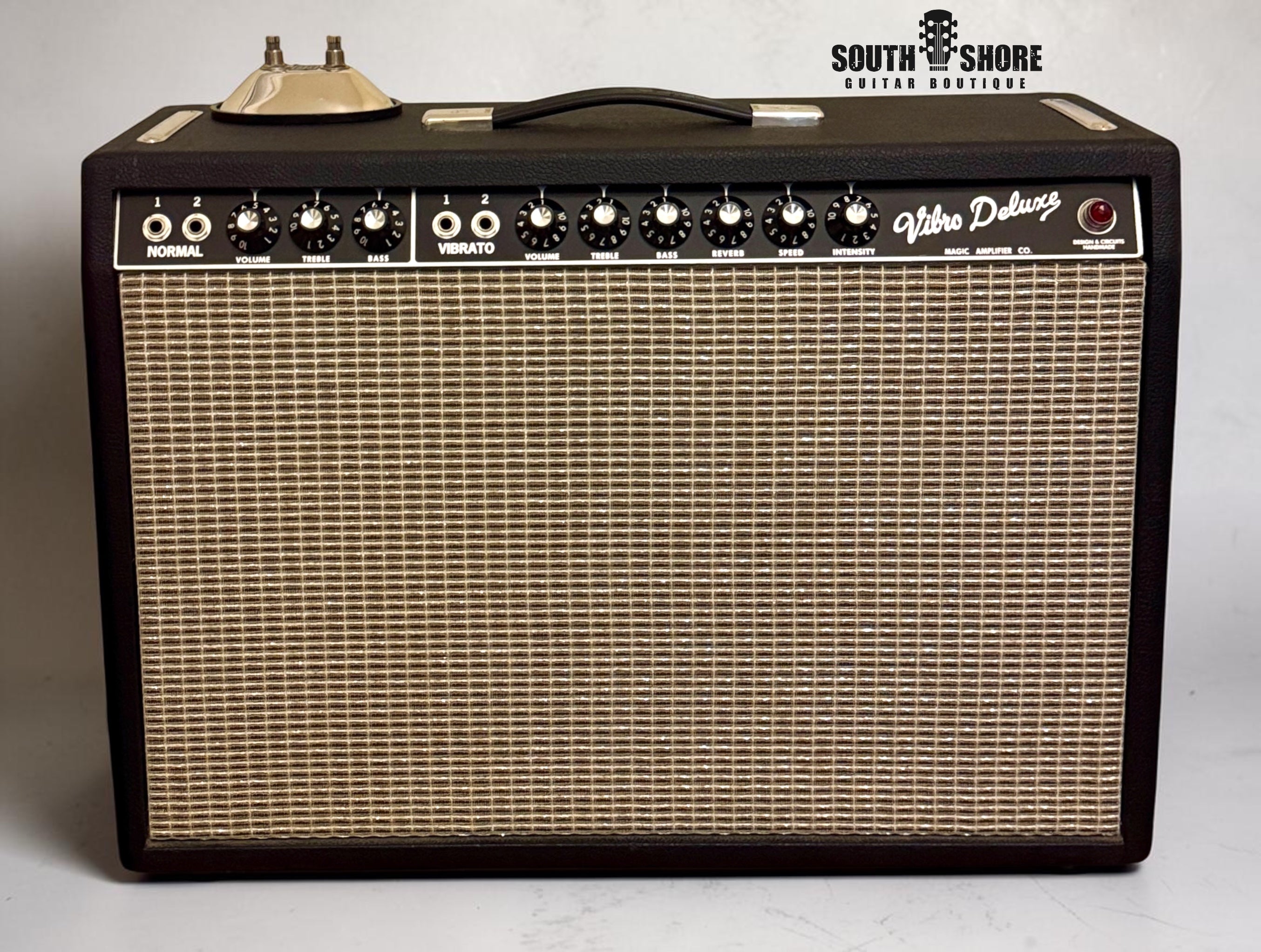 Magic Amps - Vibro-Deluxe - Circa 2023 (22W AB763 style Deluxe Reverb Amp circuit) NOS RCA Black Plate output Tubes. Every upgrade imaginable. by South Shore Guitar Boutique