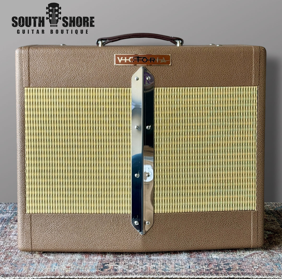 Victoria Amplifiers Club Deluxe 2x10 V-Front – Cocoa Levant Tolex / Wheat Grill (Authorized Dealer) by VICTORIA AMPS