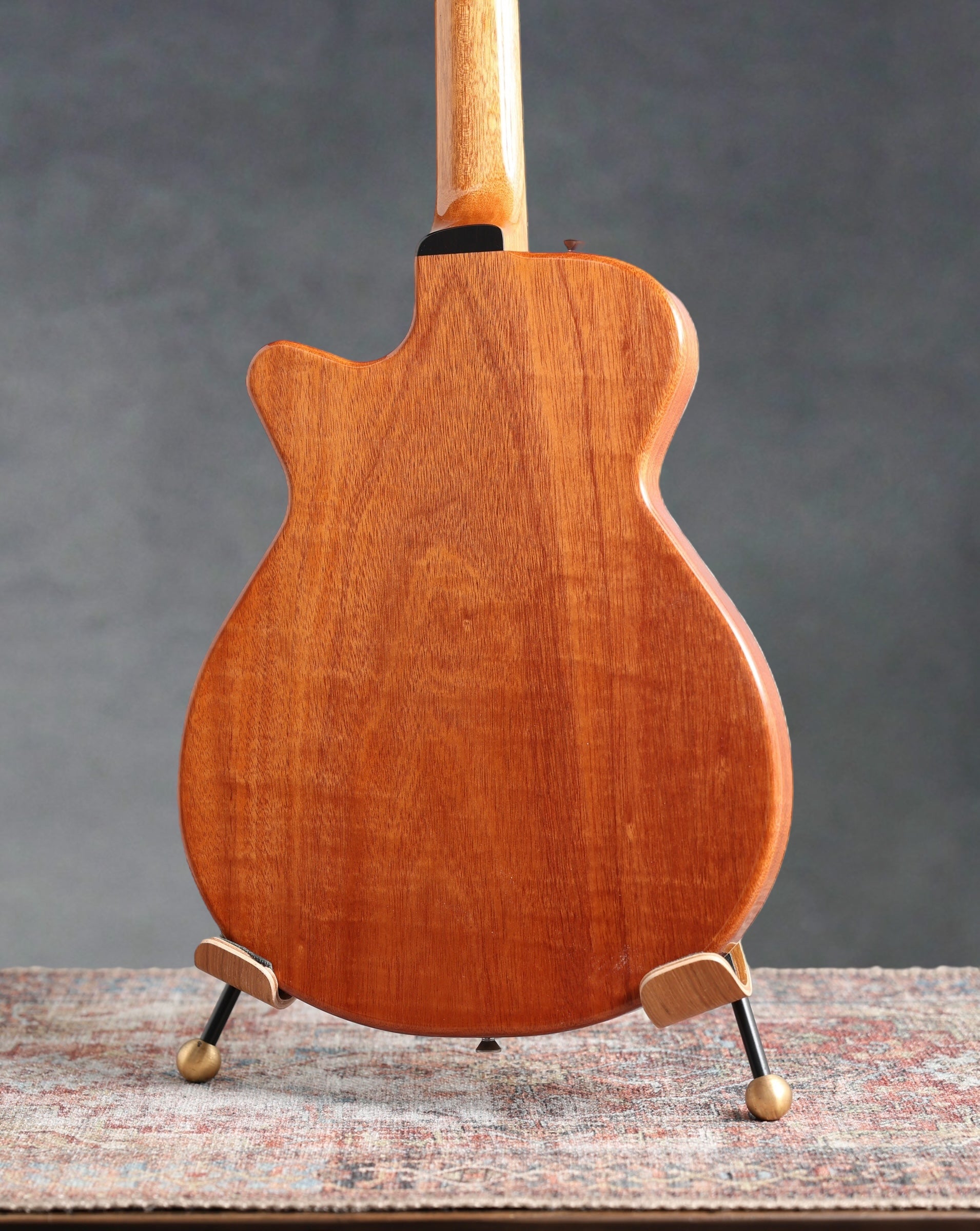 Grez Mendocino Black / Natural w/ Dynasonic Pickups & TK Smith