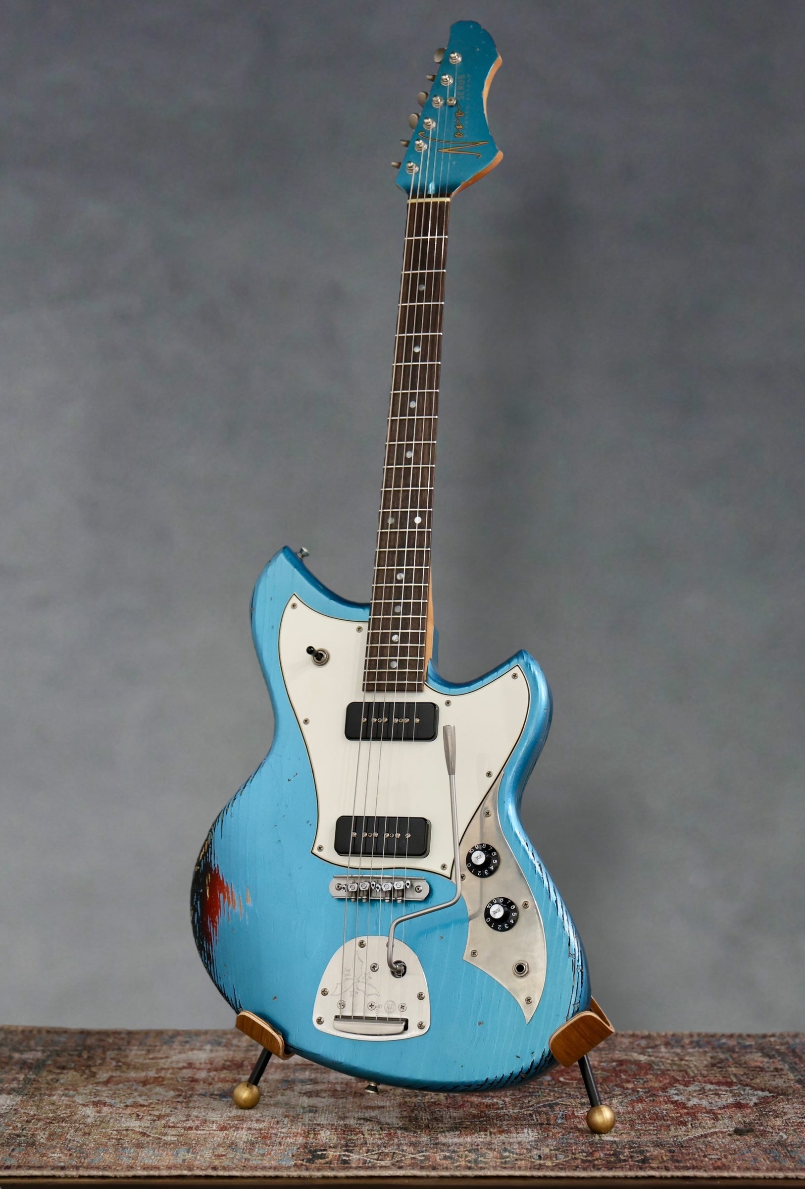 Novo Serus J Lake Placid Blue over '64 3-Tone Sunburst – South