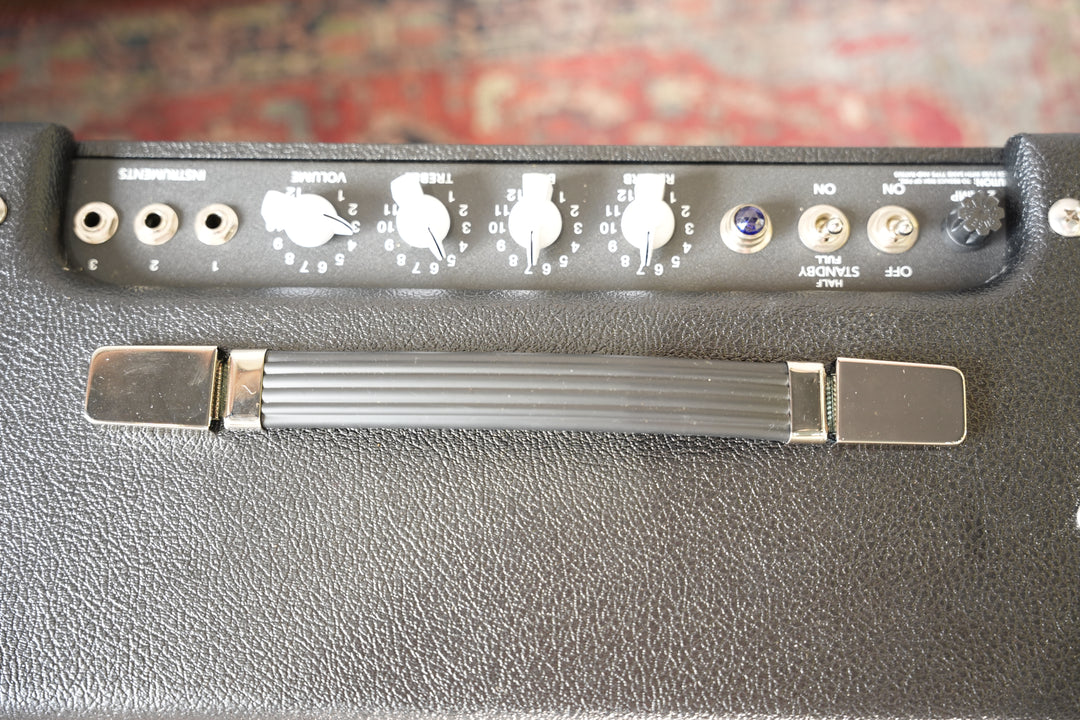 VICTORIA AMPS CLUB DELUXE by VICTORIA AMPS