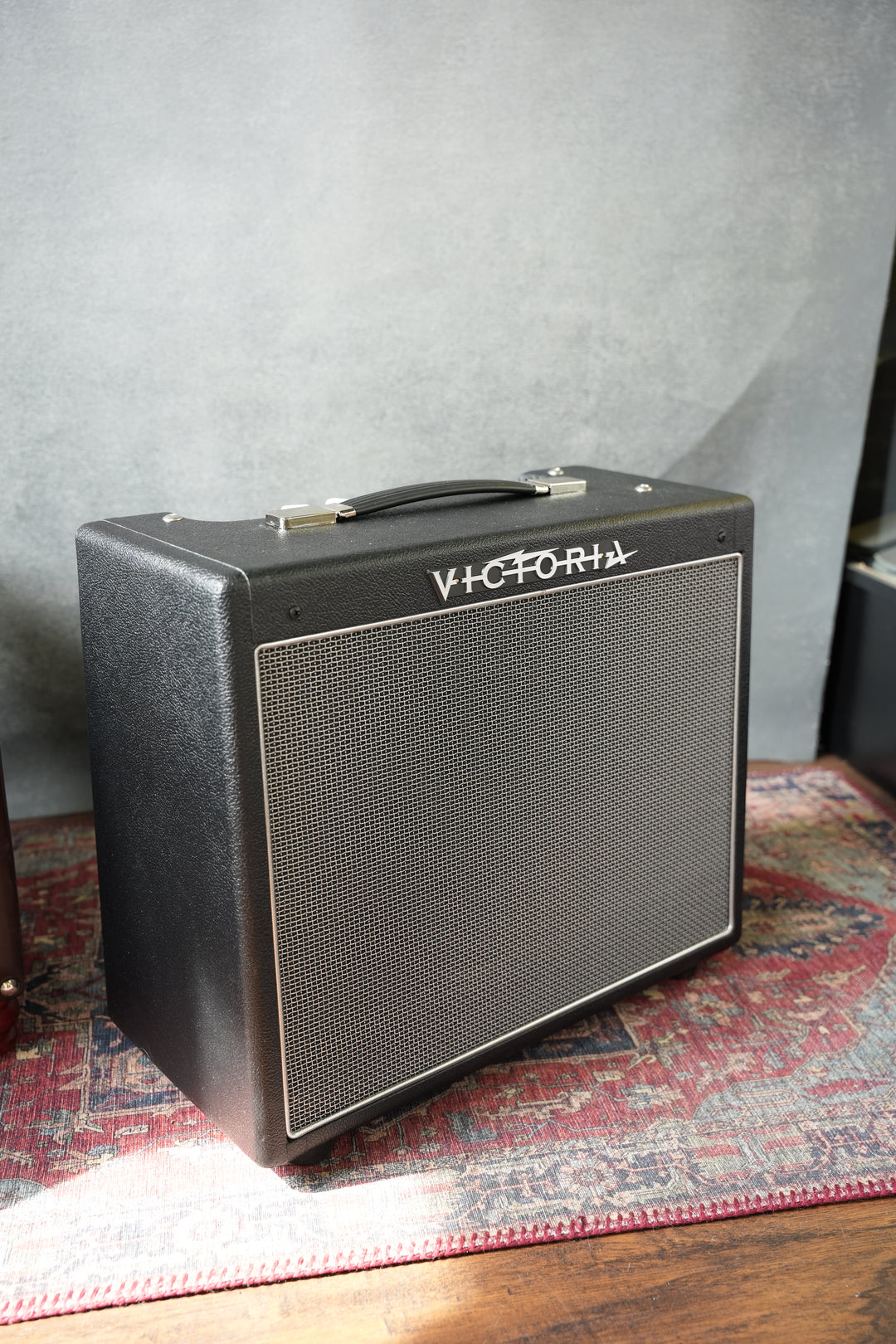 VICTORIA AMPS CLUB DELUXE by VICTORIA AMPS