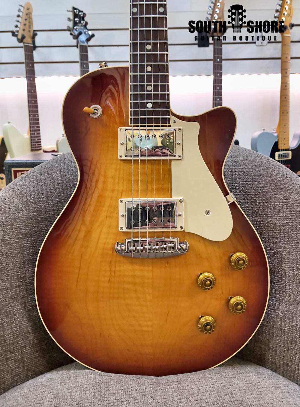 Gil Yaron Bone I in Sunburst by South Shore Guitar Boutique