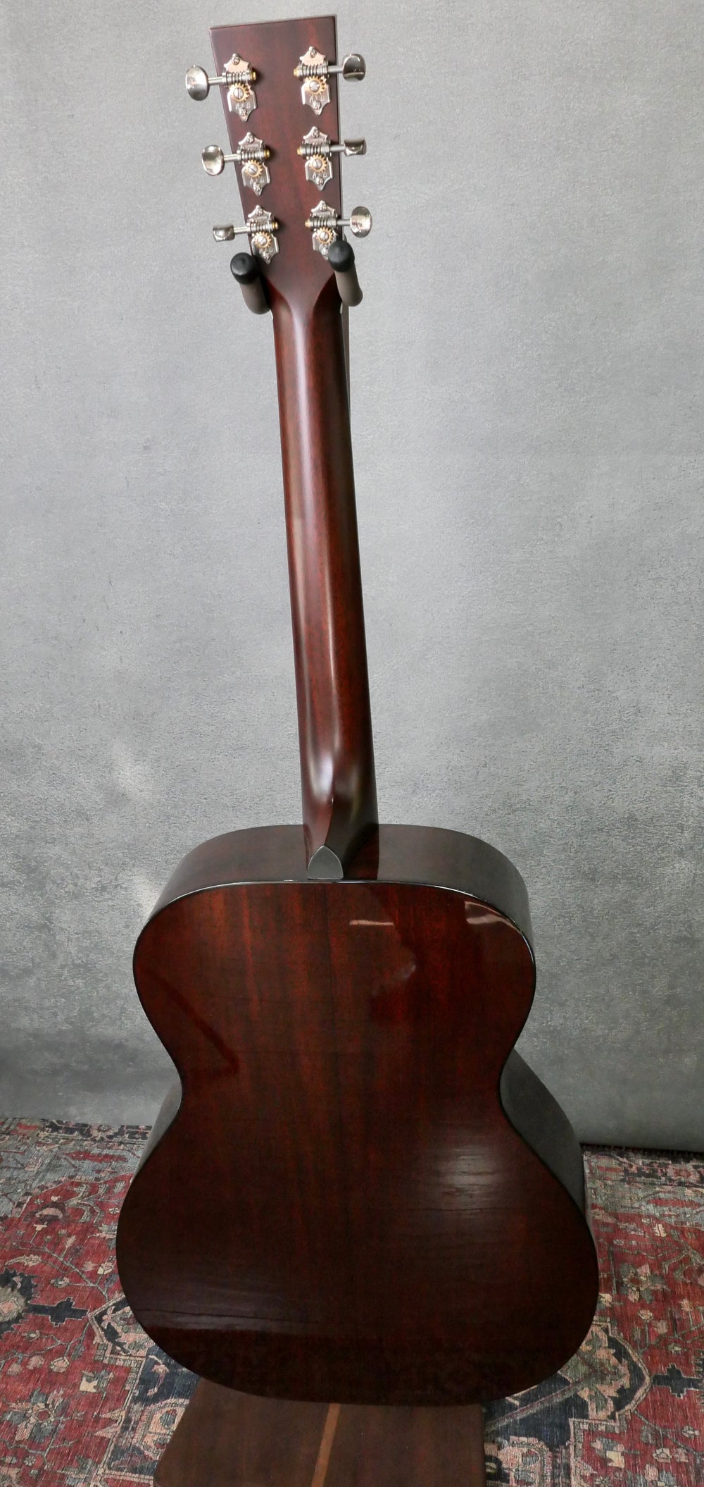 Huss & Dalton Tom-M Custom in Vintage Sunburst by Huss and Dalton
