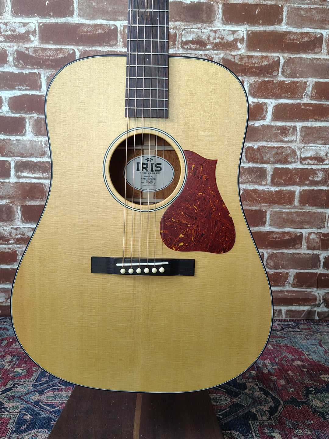 Iris Guitars D-WH Natural by Iris Guitar Company
