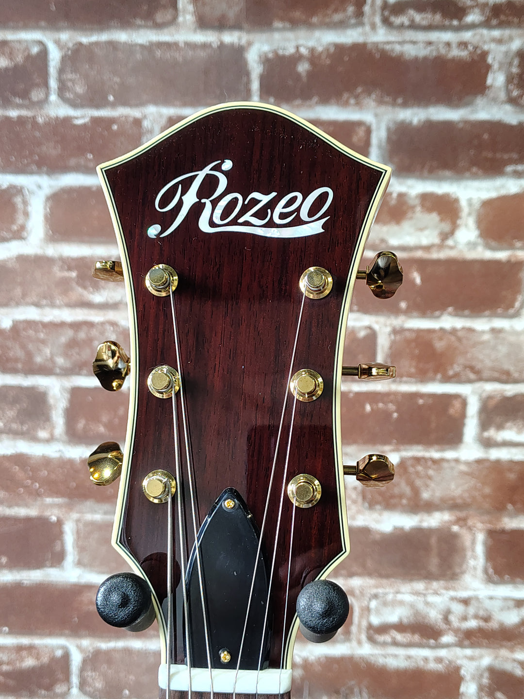 Rozeo "Lady Bug" by Tarada Guitars