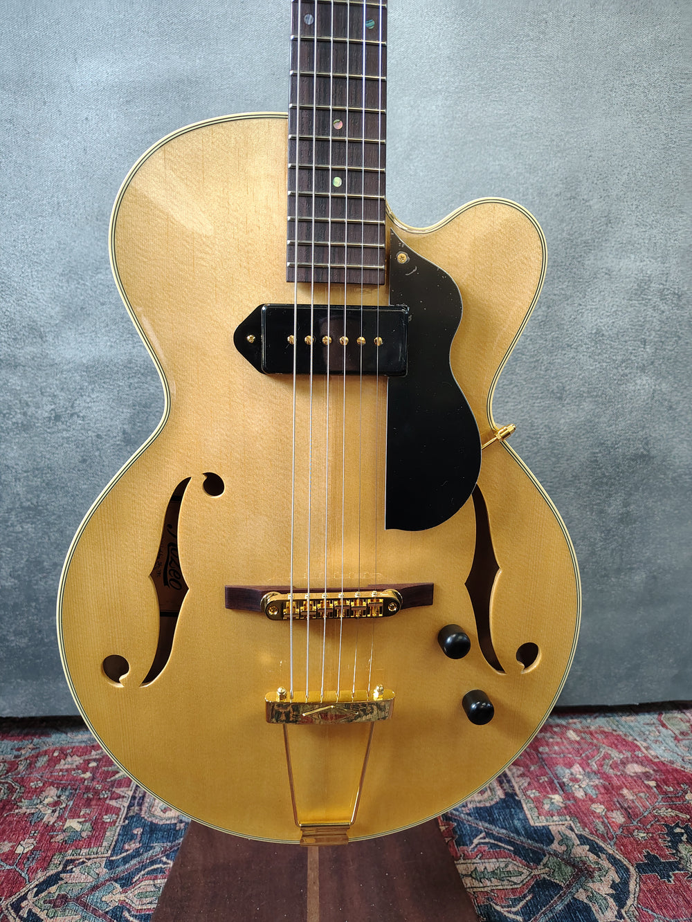 Rozeo "Lady Bug" Natural by Tarada Guitars