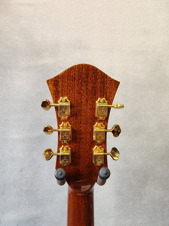 Rozeo "Lady Bug" Natural by Tarada Guitars