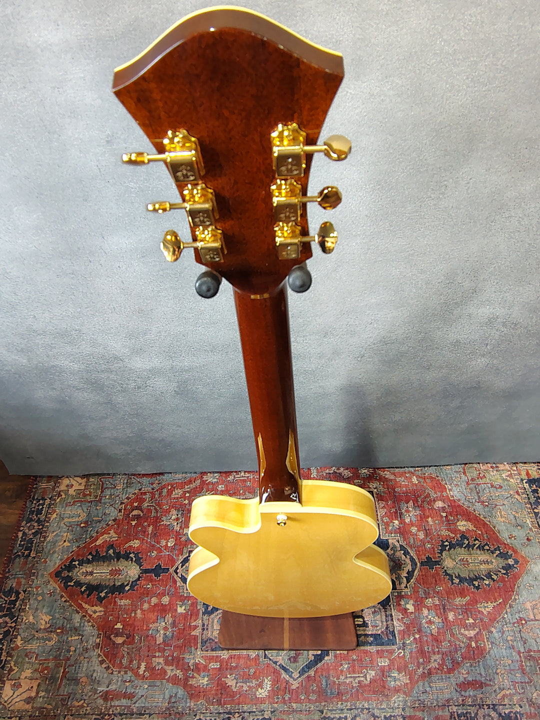 Rozeo "Lady Bug" Natural by Tarada Guitars