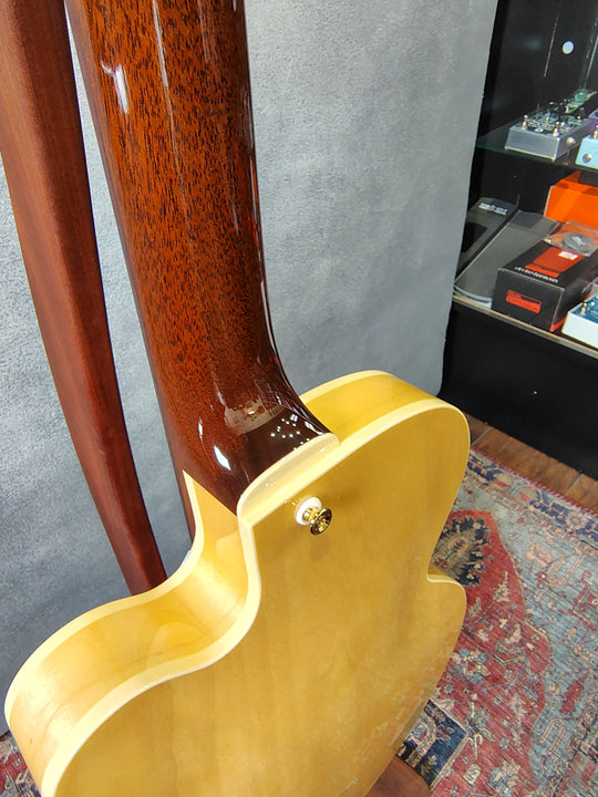 Rozeo "Lady Bug" Natural by Tarada Guitars