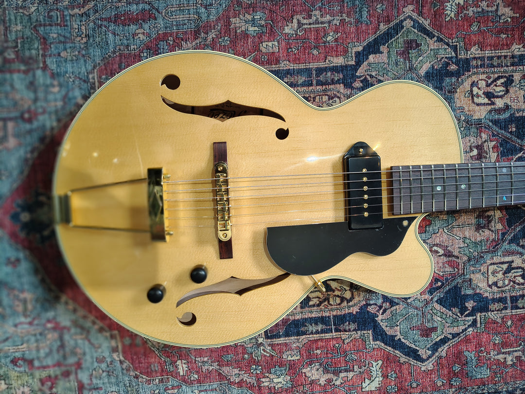 Rozeo "Lady Bug" Natural by Tarada Guitars