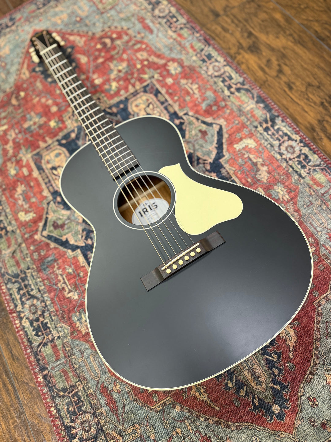 Iris MS-00 12-Fret All Black