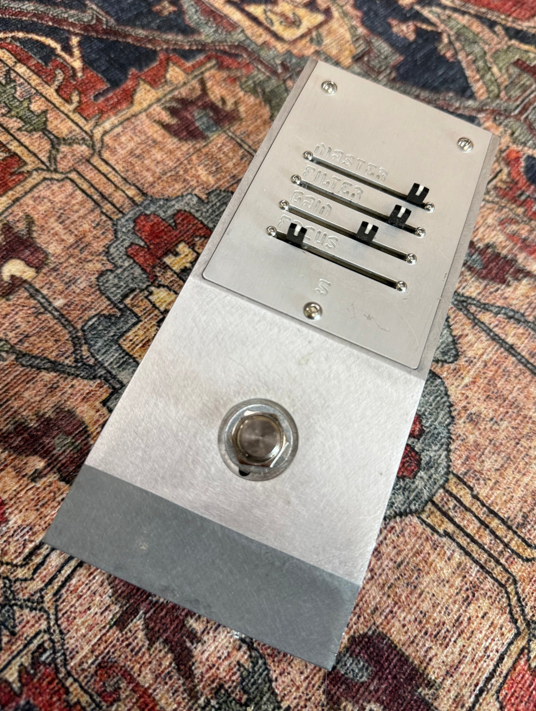 STORE DEMO - Electronic Audio Experiments 0xEAE Fuzz