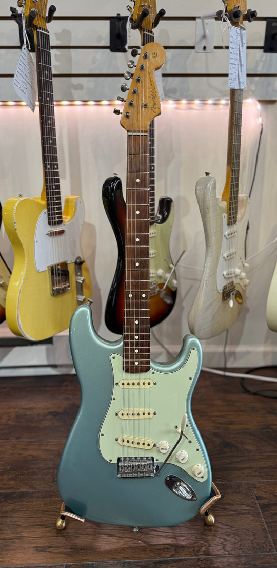 Fender Custom Shop 1962 Stratocaster (Early 1990's Masterbuilt Reproduction by Yasuhiko Iwanade)