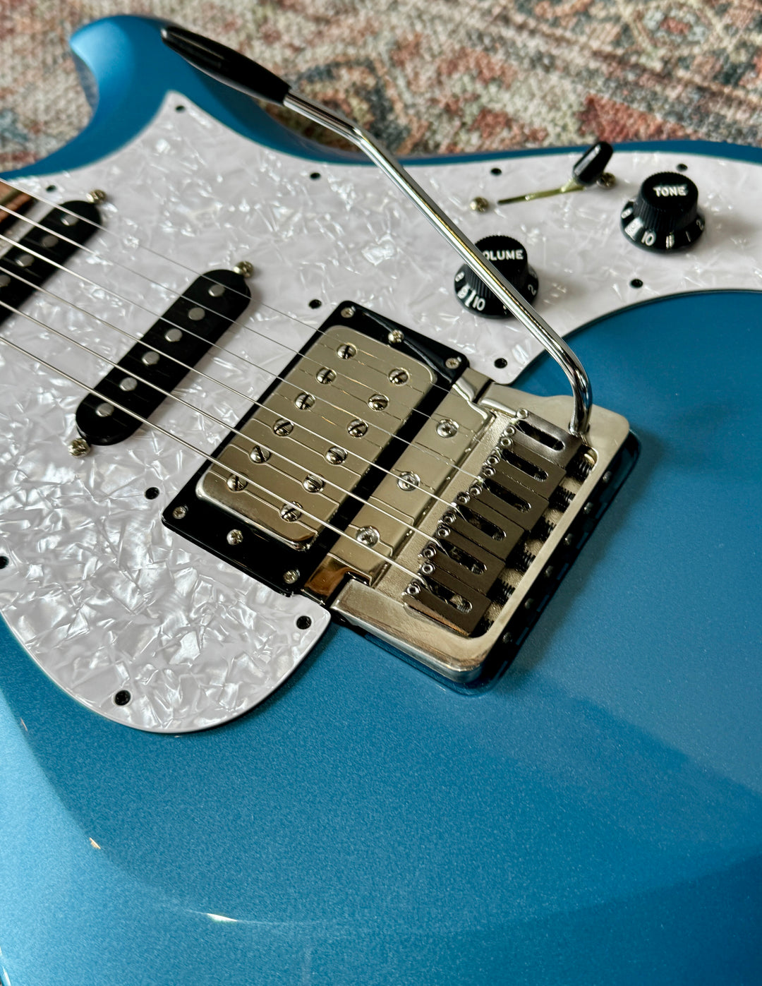 Knaggs Chesapeake Severn Trem HSS in Pelham Blue (S/N1634) by Knaggs