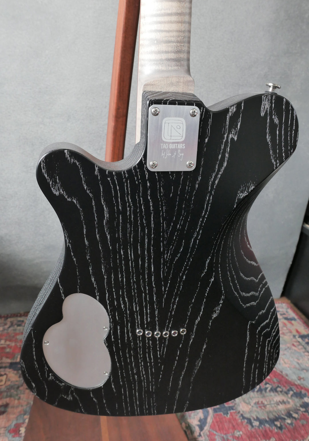 Tao T-Bucket "Josef"-Black Dog Hair. NEW (Authorized Dealer)