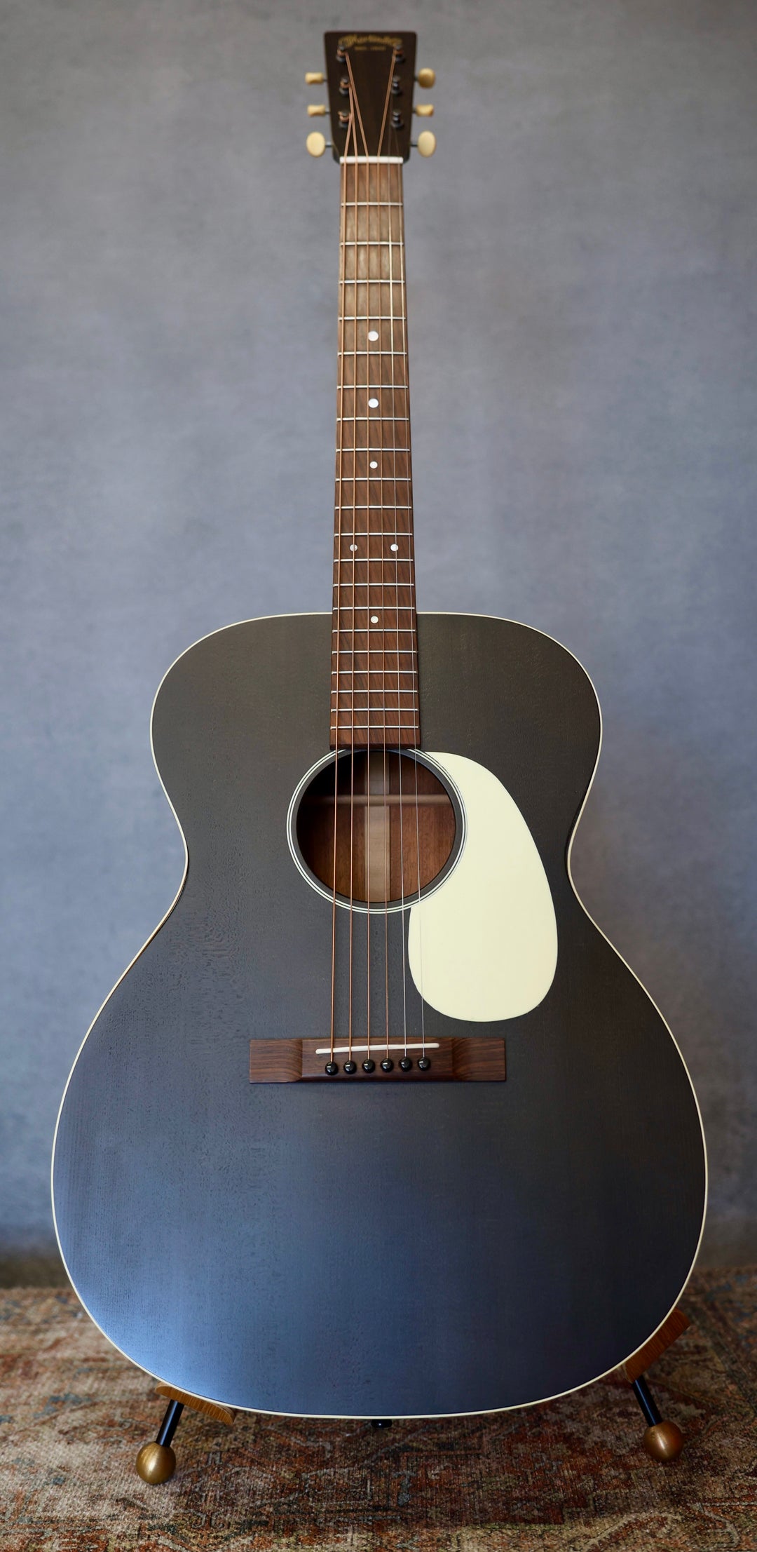 Martin 000-17 in Black Smoke by Martin Guitar