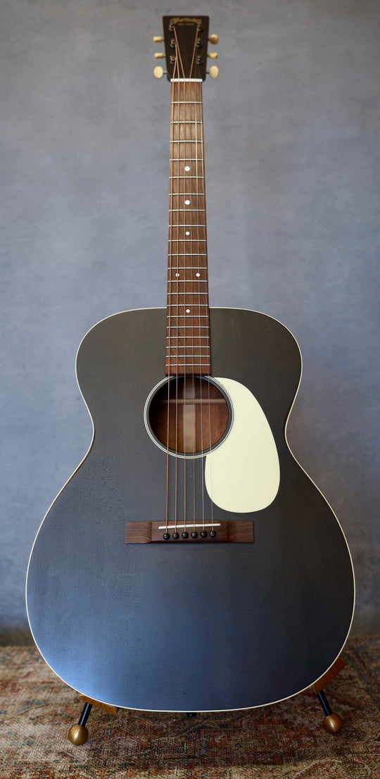 Martin 000-17 in Black Smoke by Martin Guitar