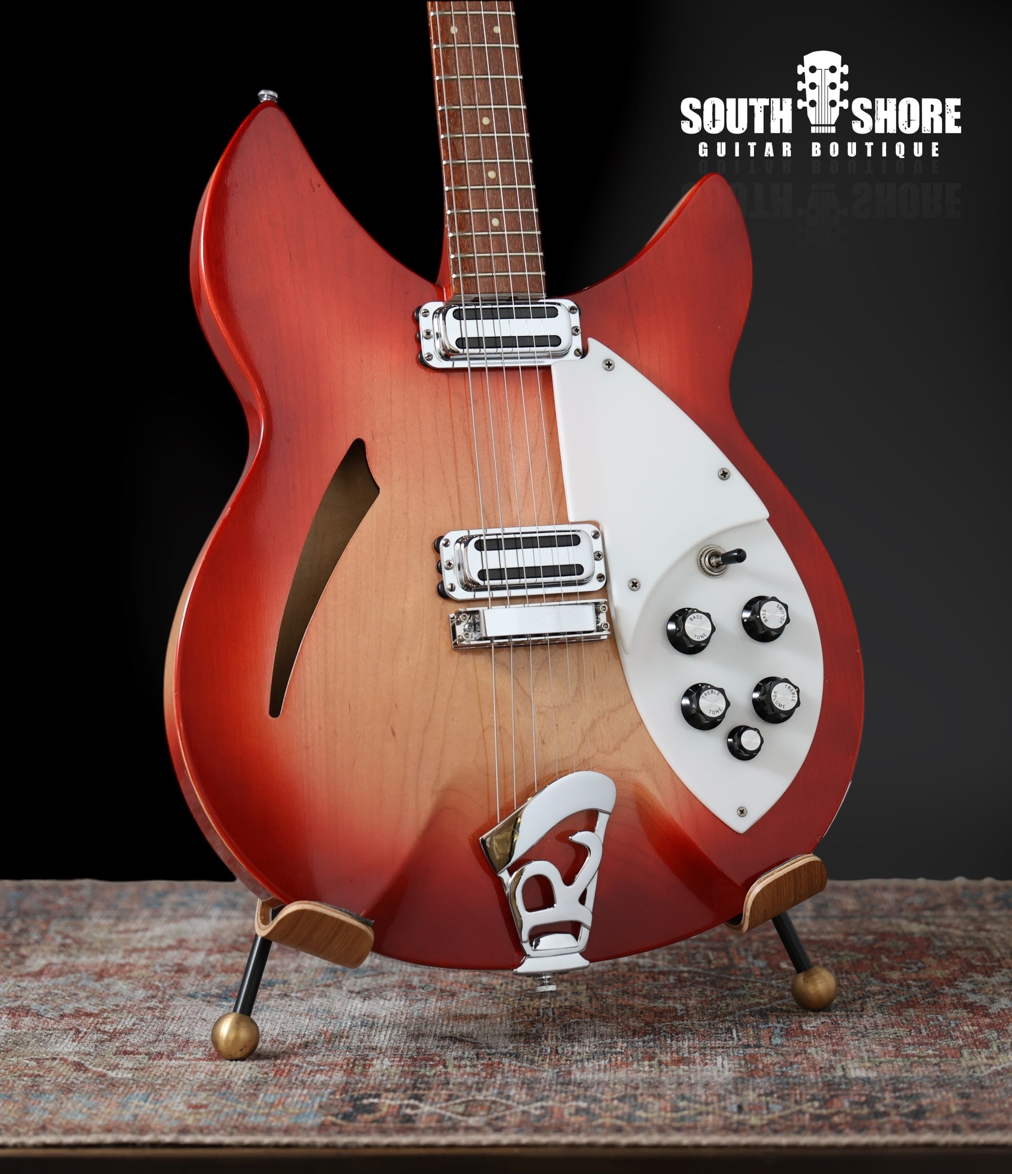 Rickenbacker 330（6弦）Fireglo Rickenbacker 330 - 6 String model- Two Toaster pickups - 'R