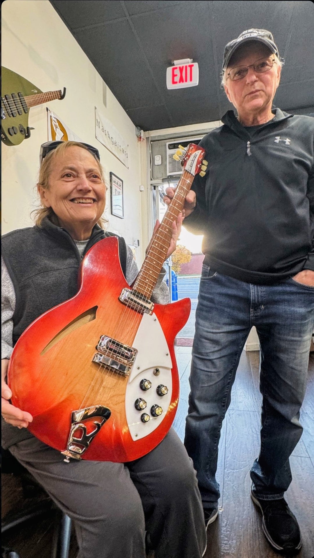 Rickenbacker 330 - 6 String model- Two Toaster pickups - 'R' tailpiece 1967 - Fireglo - One Owner Guitar - VERY CLEAN