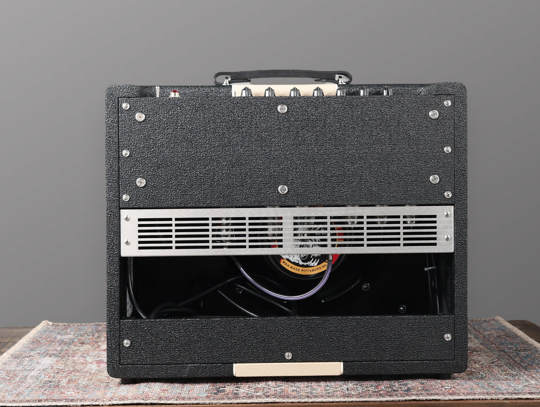 Carr Super Bee 2024 - Black / Cream - 1x12” - New, (Authorized Dealer) 10% OFF SALE ENDS 1/31/25