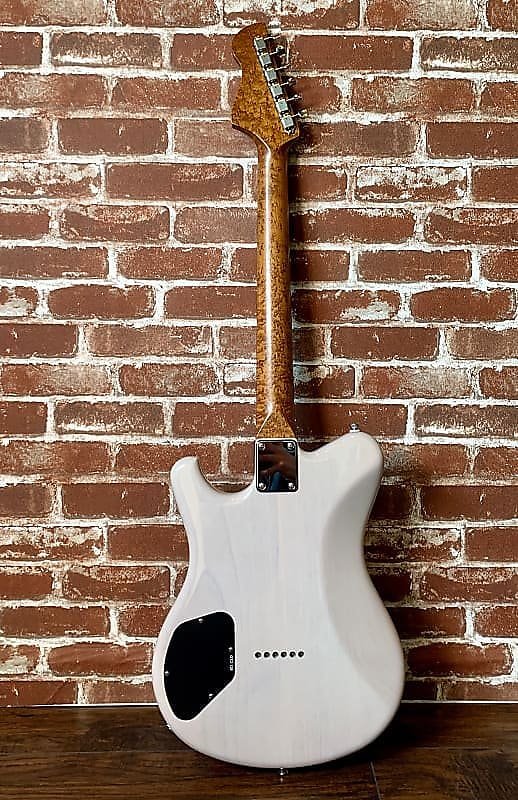 Swope GTO New/2020, White Blonde/Tort, "Knock Around Relic" Heavily figured Birdseye Maple (Authoriz