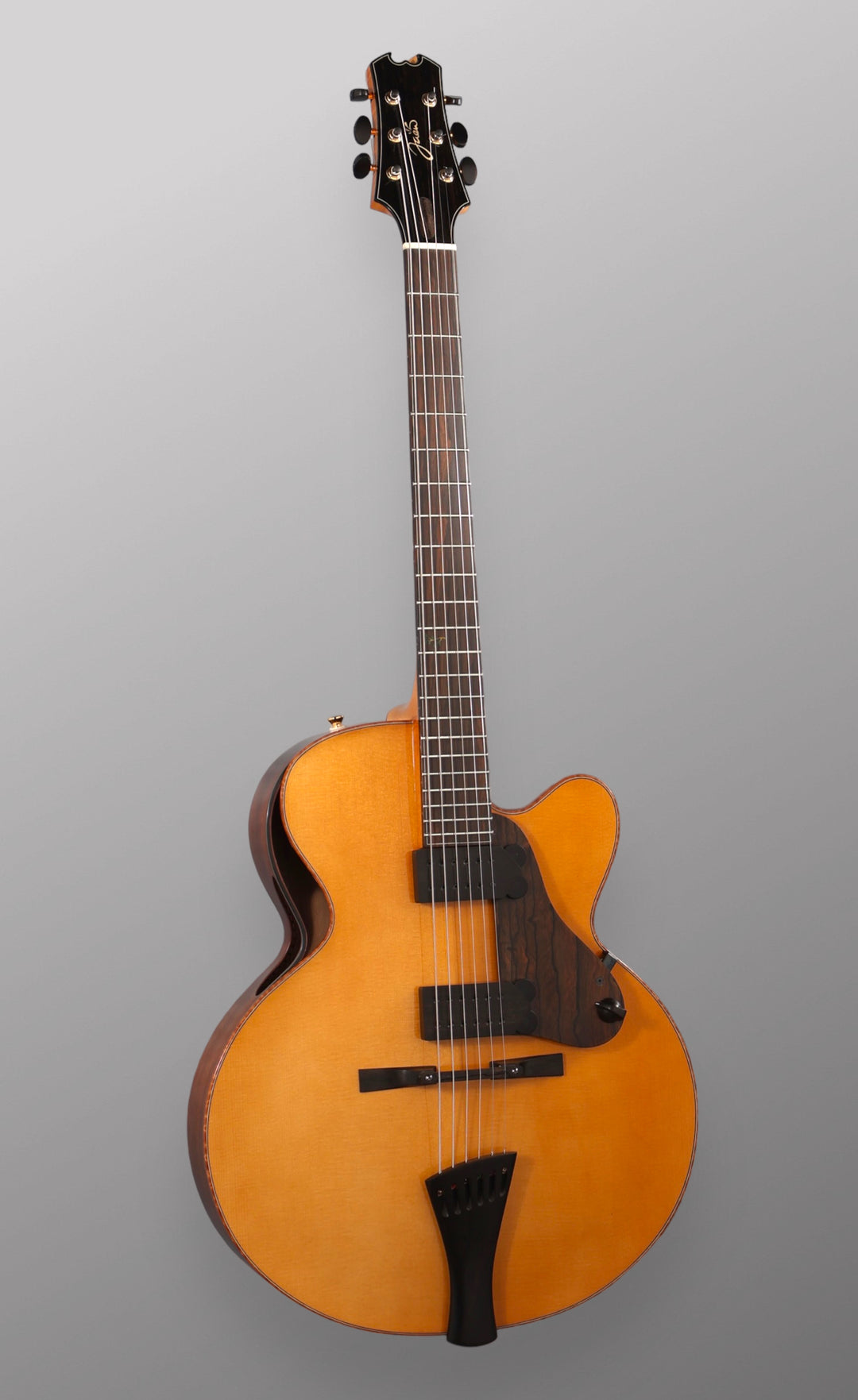 Jaén Guitars Siracusa 16E - 2023 - Natural - European Spruce / English Walnut. NEW (Authorized Dealer)