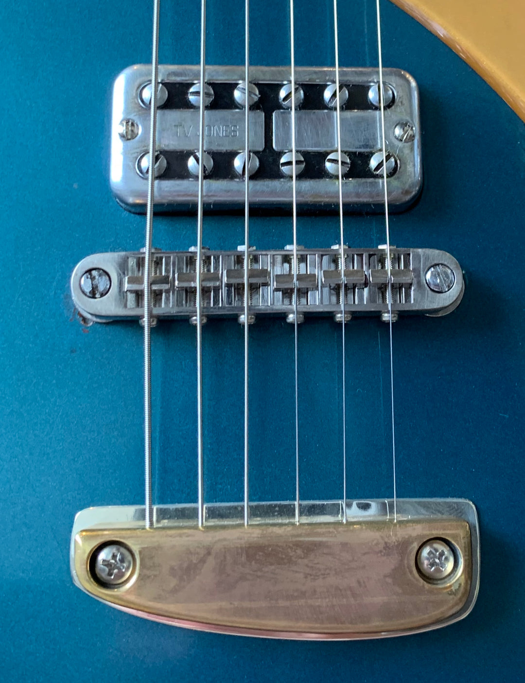 Harvester Guitars Kalamazoo Buick Blue over Sunburst.  "Authorized Dealer"