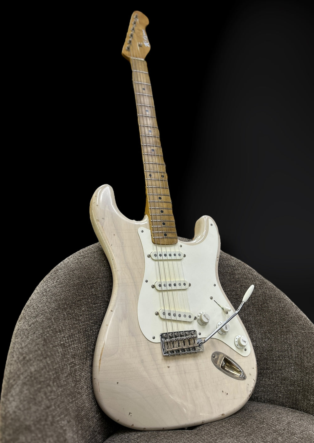 K-Line  Springfield  2025 - White-Blonde. NEW, (Authorized Dealer)