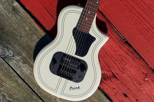 Supro Ozark 2019 White.  "Authorized Dealer"