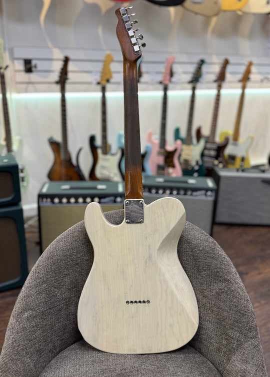 Berly Bent T - Vintage White
