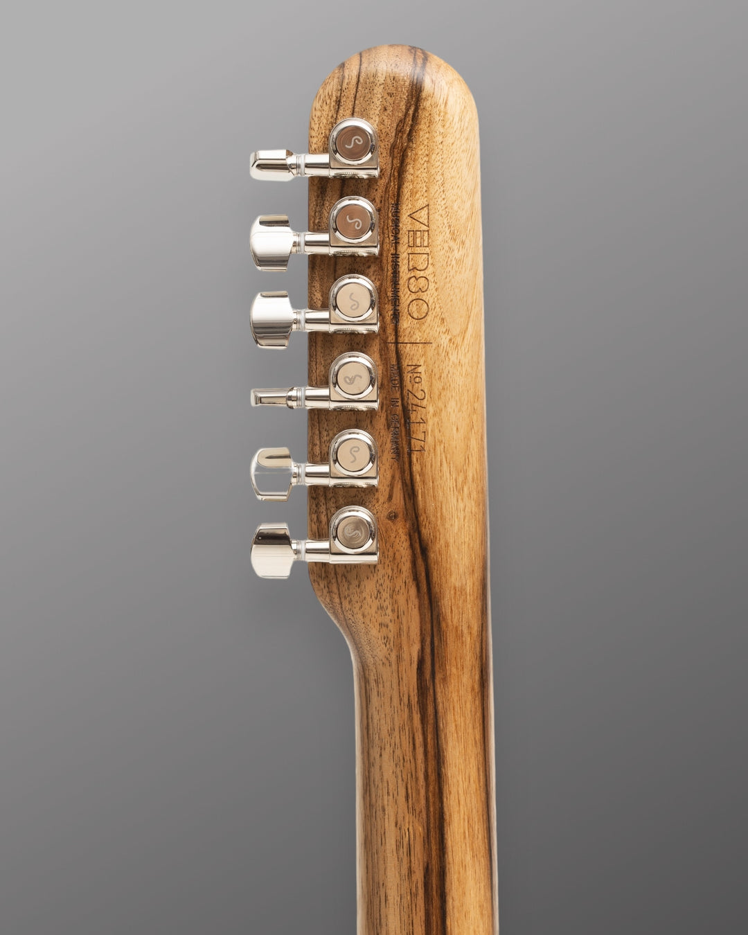 Verso Orbit Baritone 2024. - Dove Blue / Walnut - Sheet Metal Body w/ freely adjustable Magnetic Pickups SC1 Neck & HB2 Bridge - NEW. (Authorized Dealer)