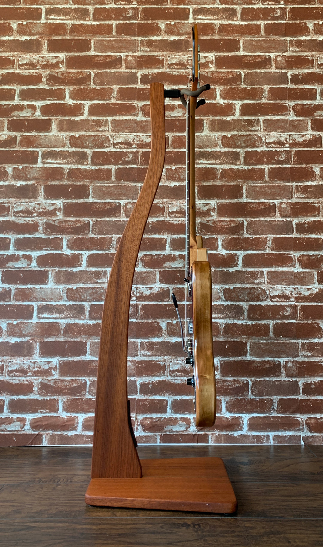Bilt Relevator LS Floating Vibrato 2019 Natural Tinted Western Red Cedar.   "Authorized Bilt Dealer"