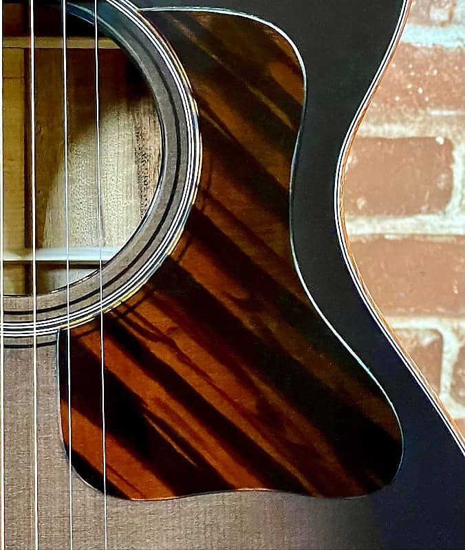 Huss and Dalton T00-14 Custom Barnwood Grey finish, Myrtle Wood & Sitka, NEW (Authorized Dealer) *Vi