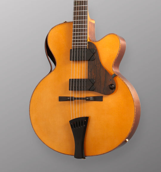 Jaén Guitars Siracusa 16E - 2023 - Natural - European Spruce / English Walnut. NEW (Authorized Dealer)