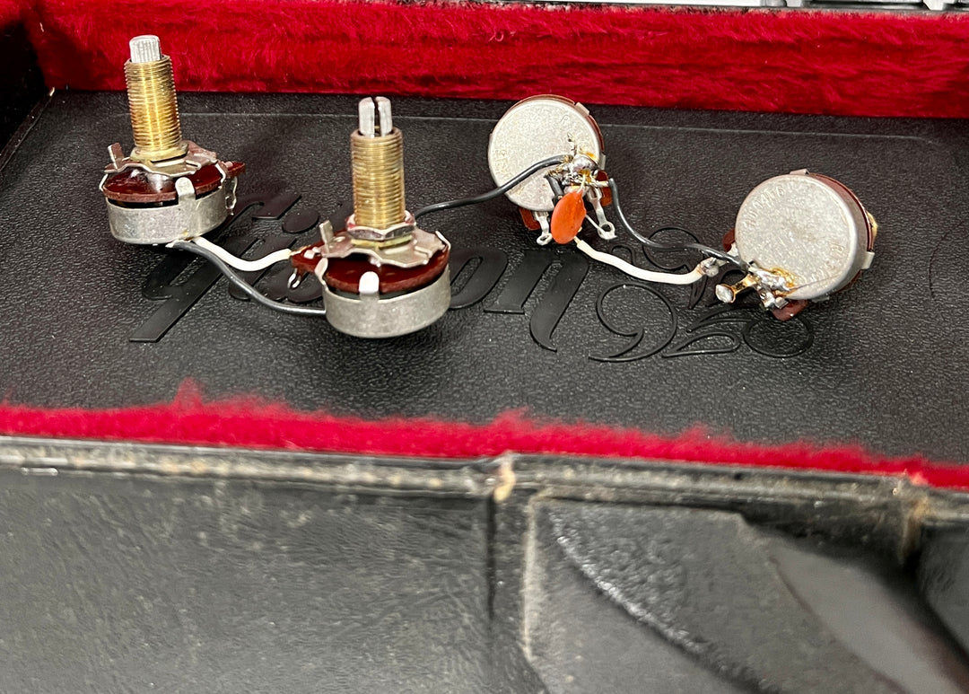 Gibson Les Paul Custom 1979 Silver Burst w/ OHSC Great Condition & Playability (1-owner guitar)